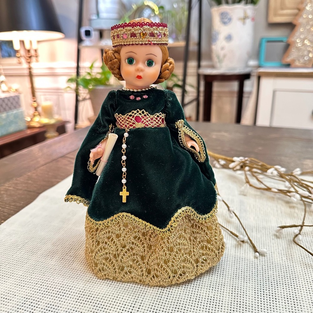 Madame Alexander Queen Isabella 8‎ inch Doll Vintage 1992 Emerald Gown